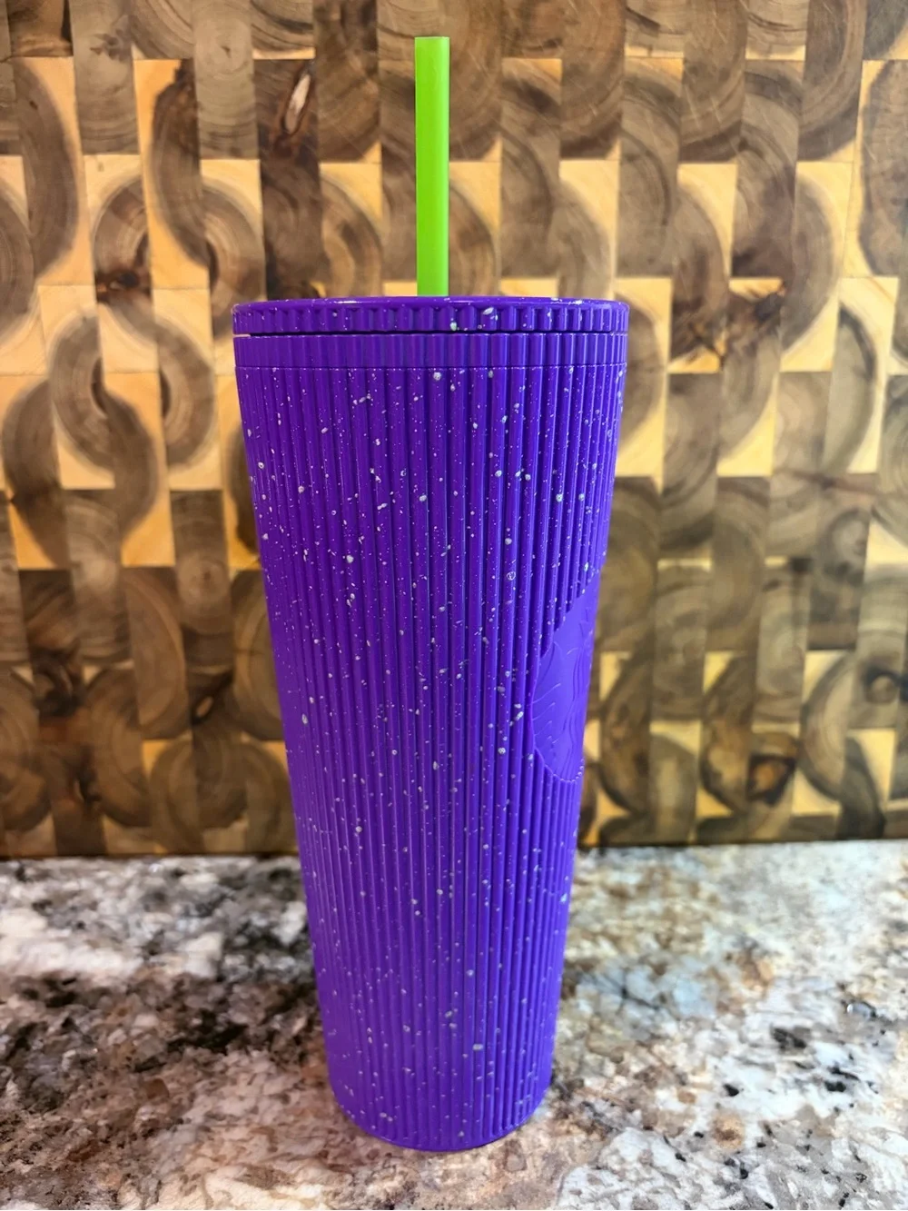 Starbucks eye catching